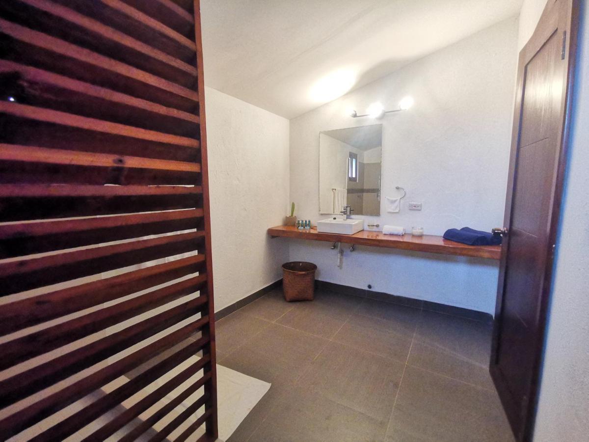 Gatun Lake Lodge Hotel Pueblo Nuevo  Bagian luar foto