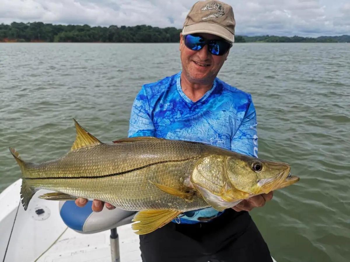 Gatun Lake Lodge Hotel Pueblo Nuevo  Bagian luar foto